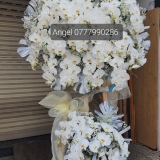 KỆ HOA CHIA BUỒN