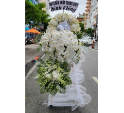 vong-hoa-chia-buon-4974.jpg