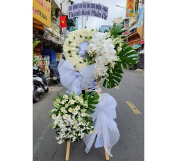 vong-hoa-chia-buon-quan-3-tien-biet-2655.jpg