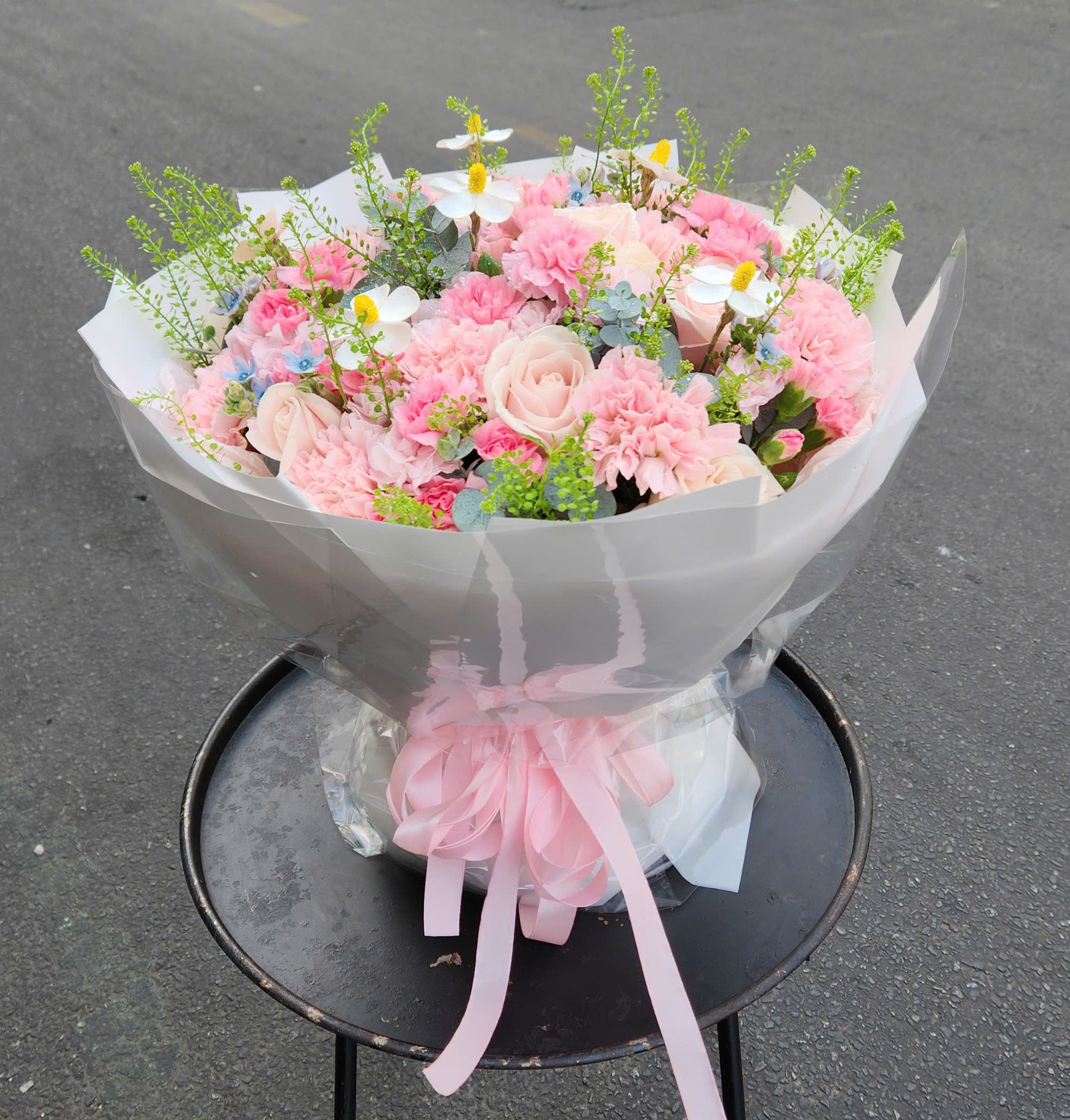 •  Bó Hoa Sinh Nhật Tone Pastel – Thiết Kế Đẹp, Giao Nhanh TPHCM