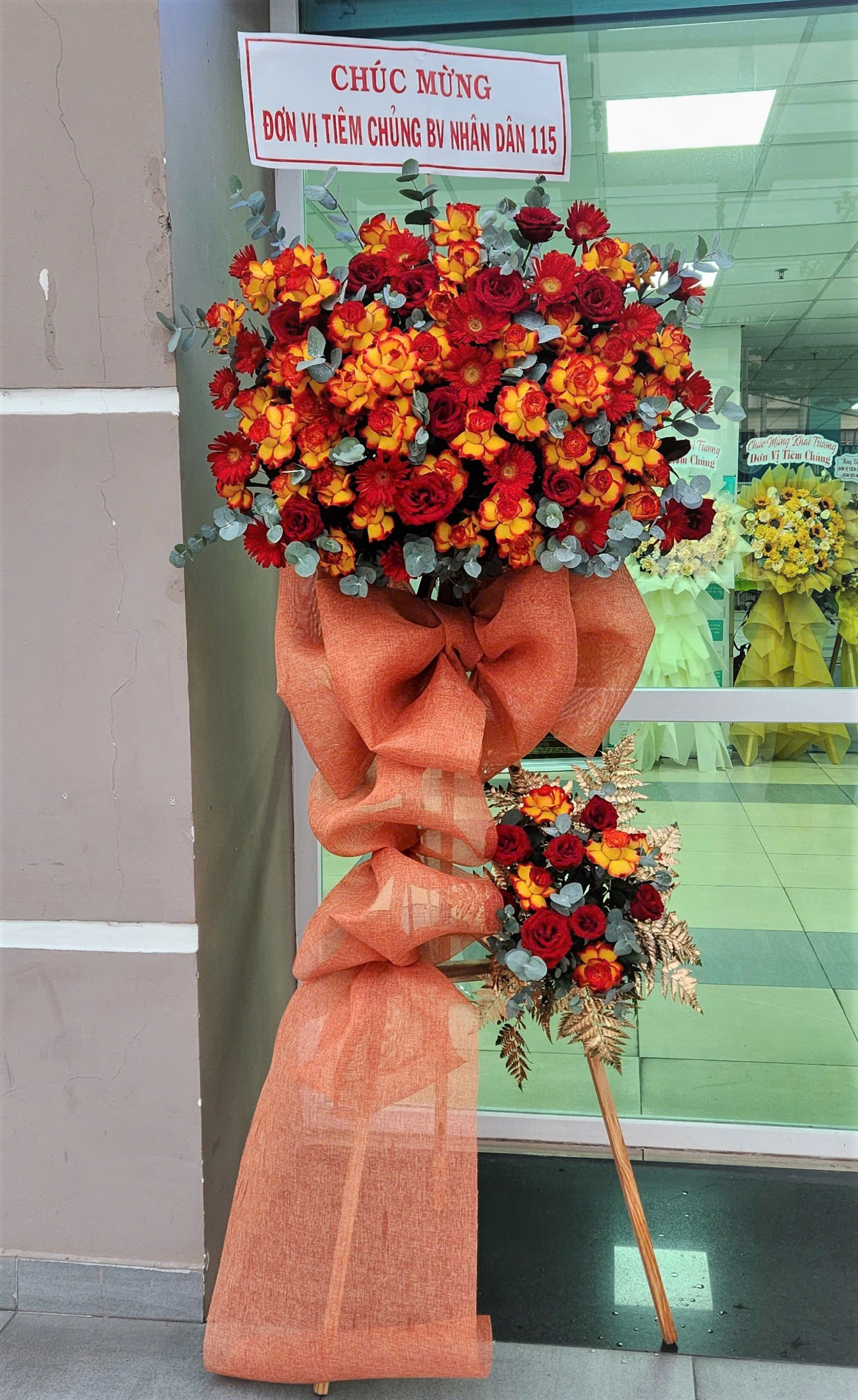 Kệ Hoa Chúc Mừng Giá Tốt TPHCM