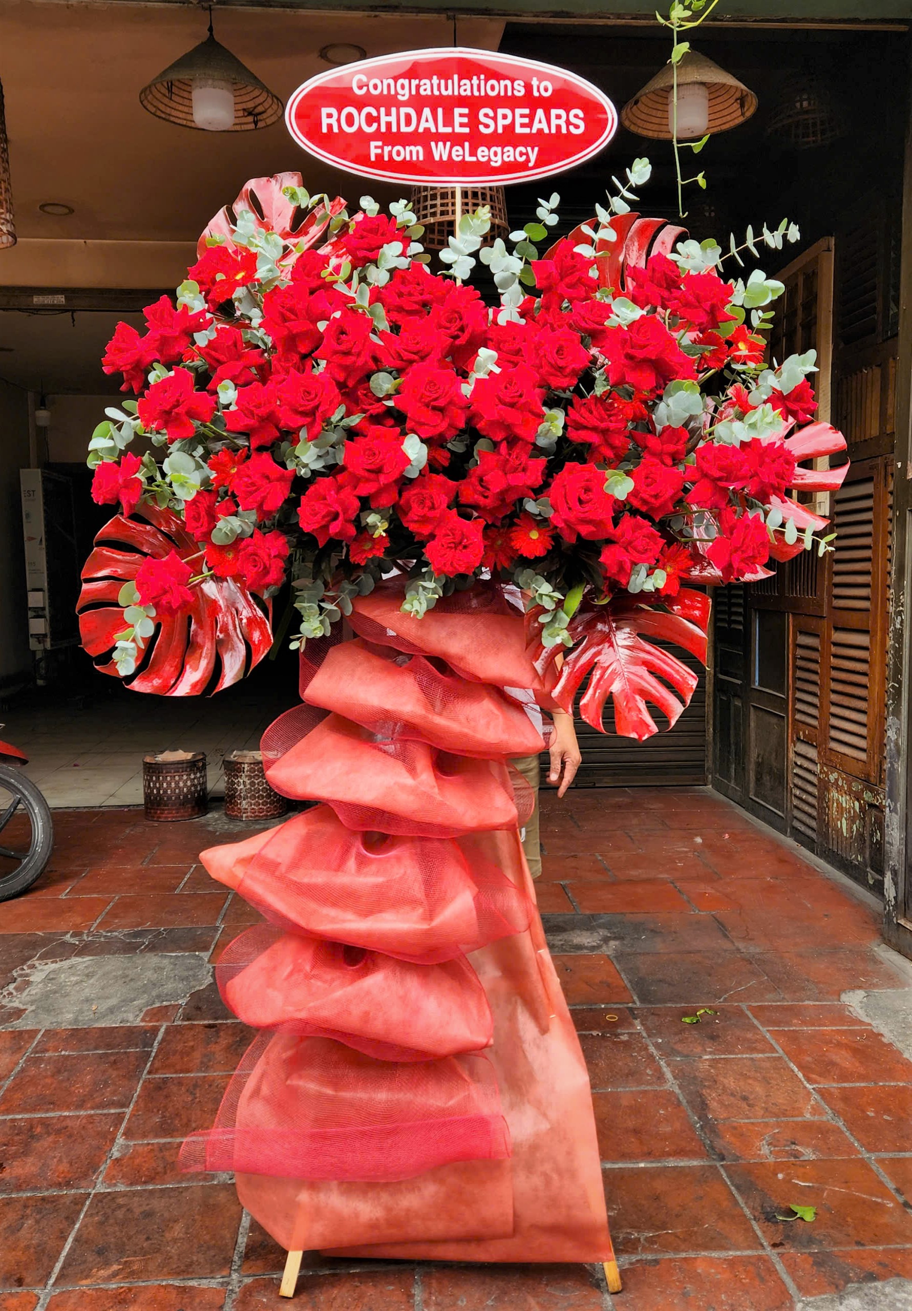 Kệ Hoa Chúc Mừng Tone Đỏ Sang Trọng