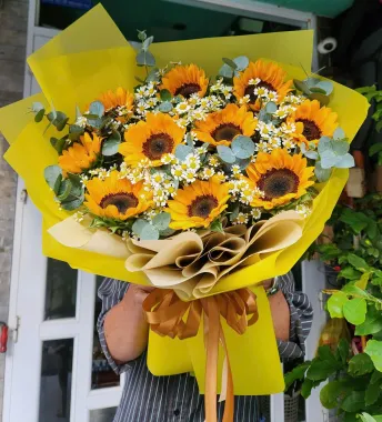 Bó Hoa Hướng Dương Chúc Mừng Tốt Nghiệp TP.HCM | Hoa Tươi Angel