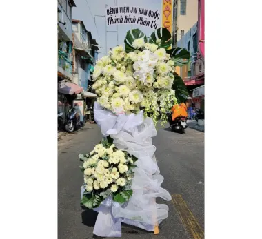 Kệ Hoa Chia Buồn