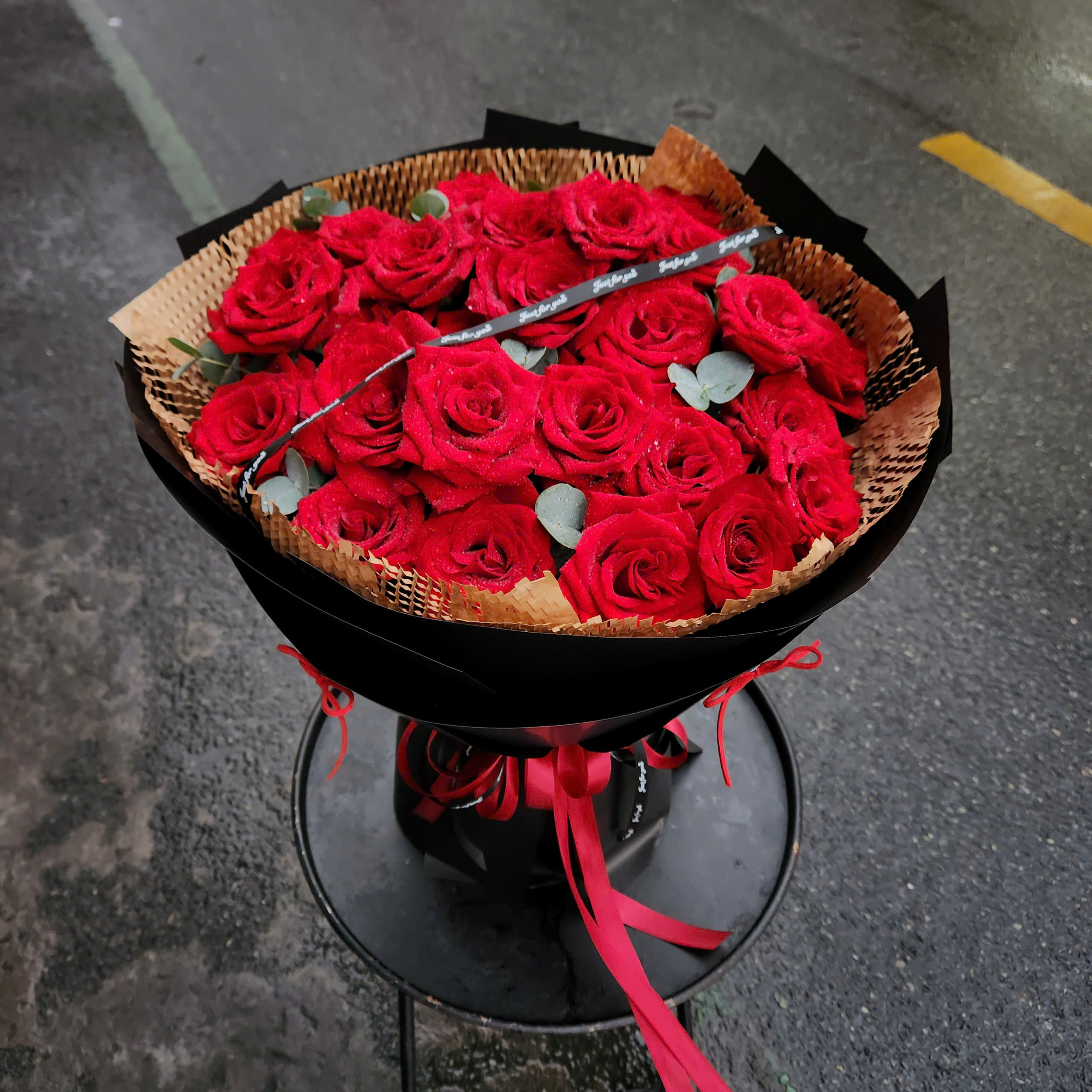Bó hoa hồng đỏ say mê