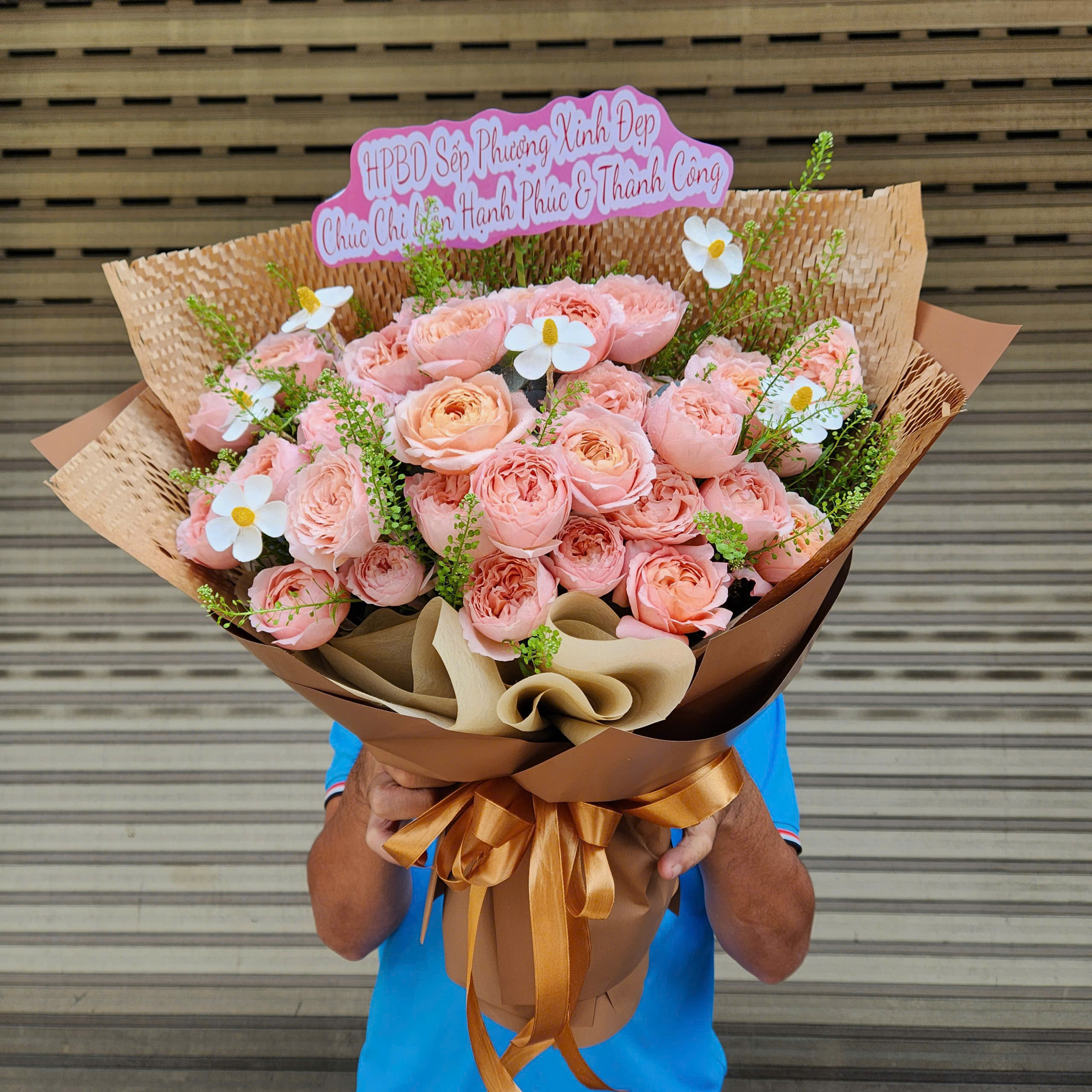 Bó hoa hồng Julibee TPHCM đẹp làm quà tặng sinh nhật nữ.