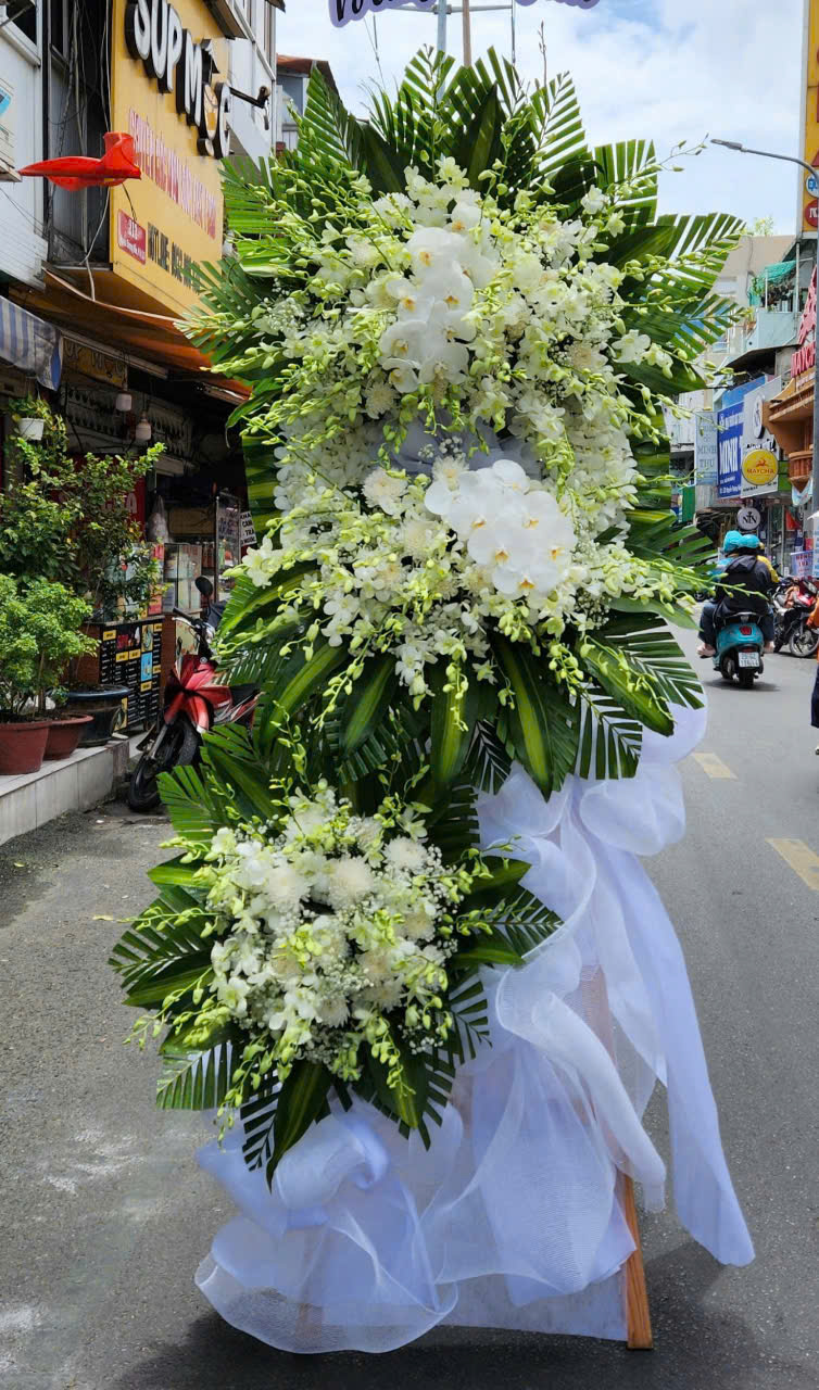 V&ograve;ng Hoa Chia Buồn Quận 3