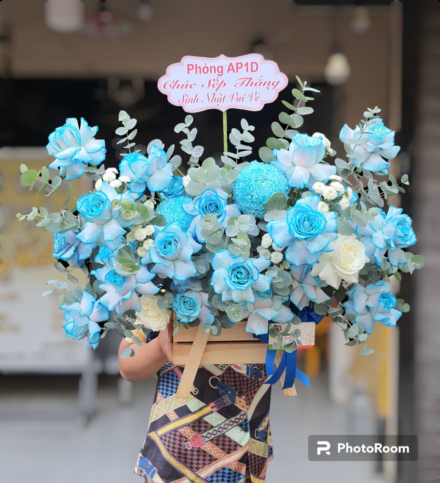 Lẵng Hoa Tone Xanh Ch&uacute;c Mừng &ndash; Sang Trọng, Gi&aacute; Rẻ