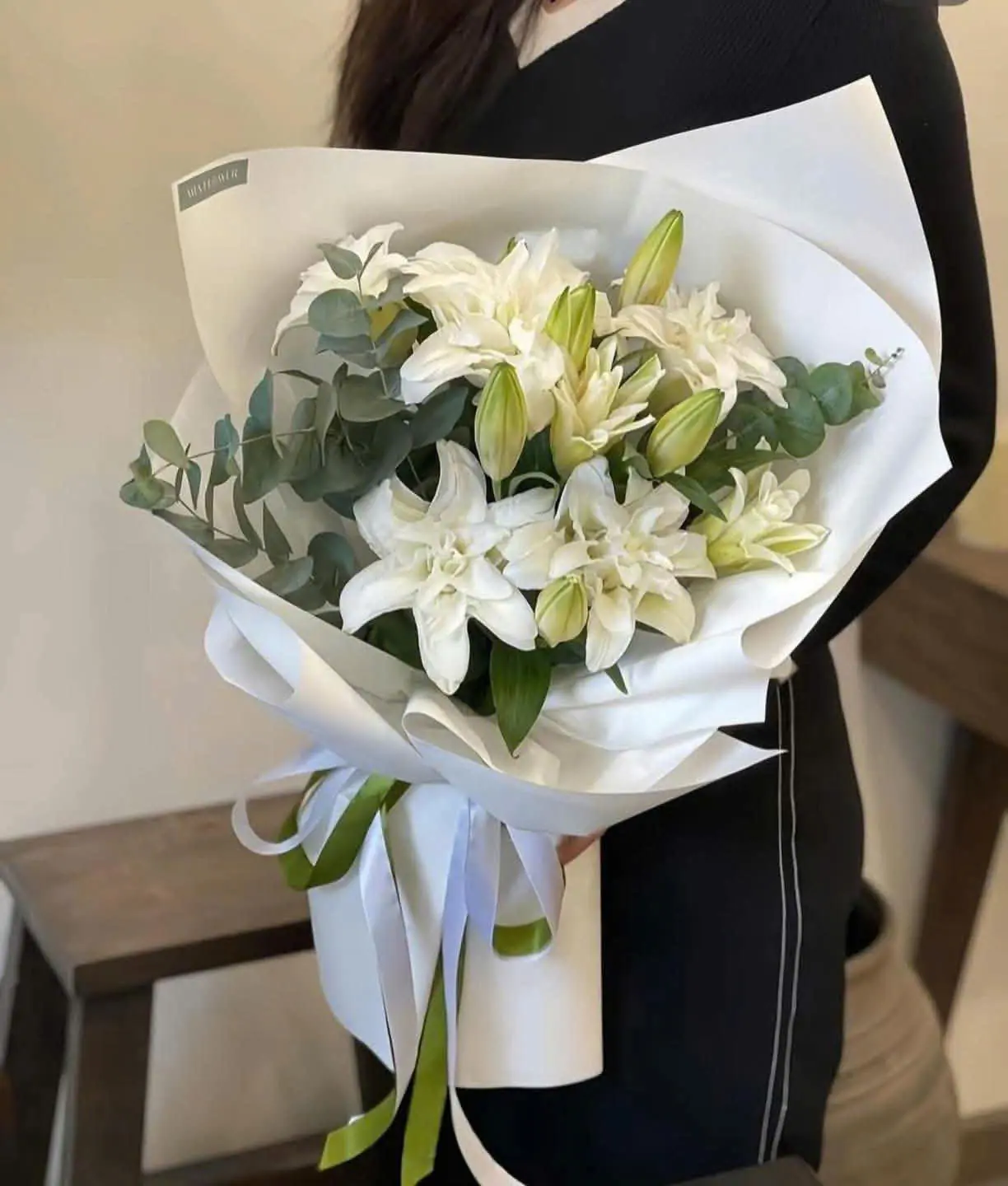 Bó Hoa Loa Kèn Trắng Tinh Khôi