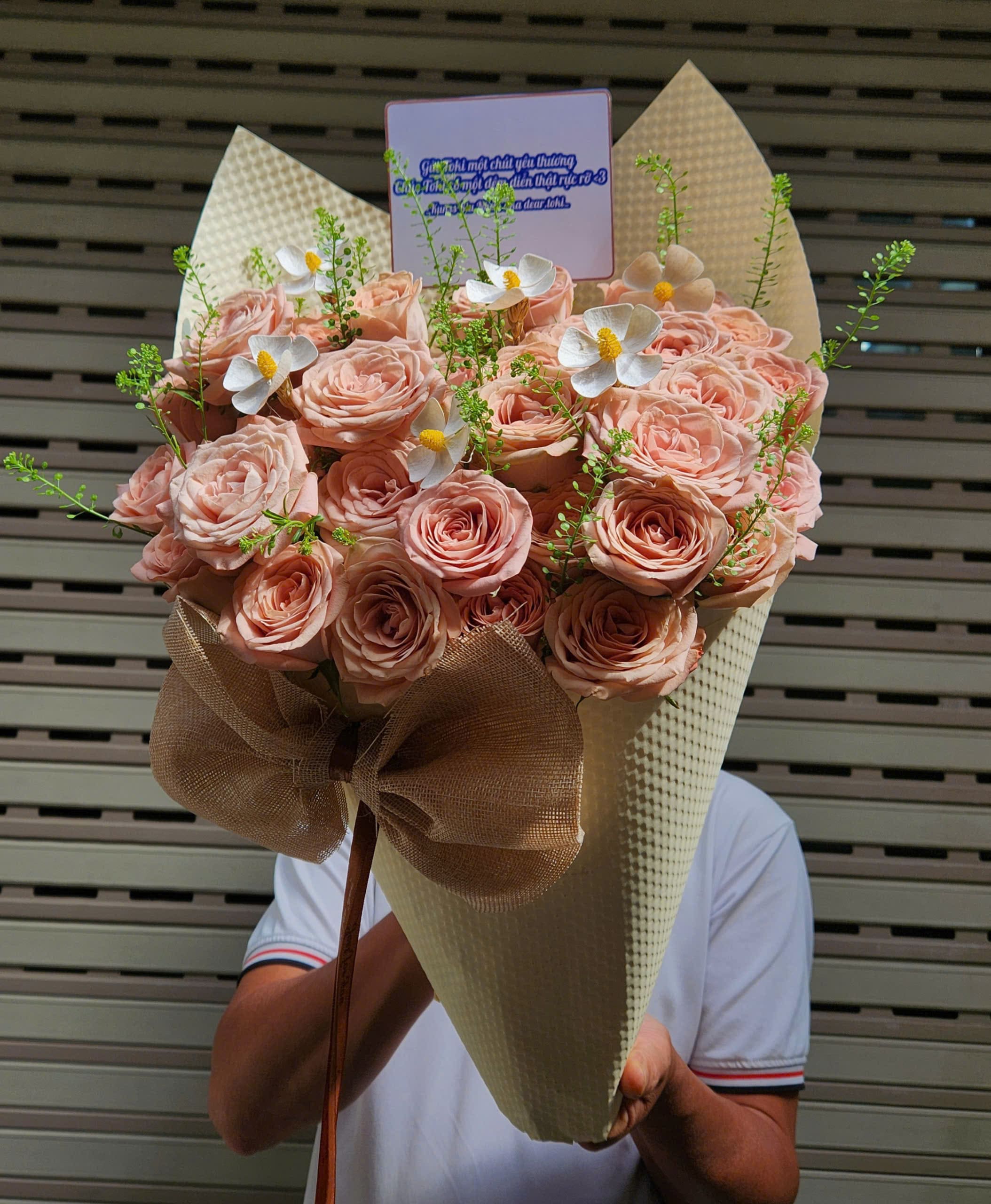 B&oacute; Hoa Hồng Capuchino 