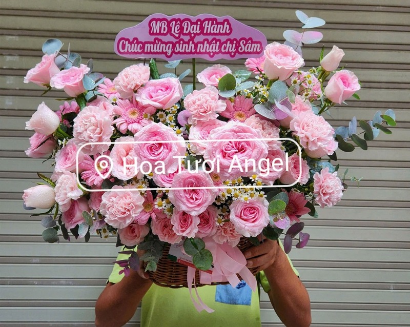 Giỏ Hoa Hồng Pastel