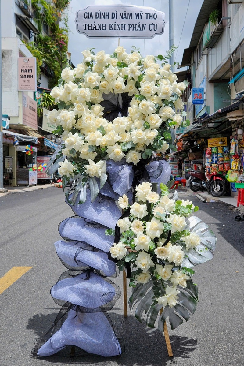 V&ograve;ng Hoa Tang Lễ 