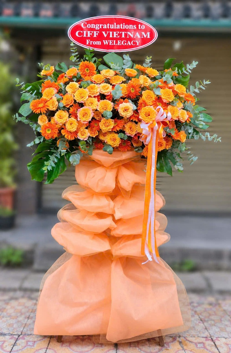 Kệ Hoa Ch&uacute;c Mừng Khai Trương Phường S&agrave;i G&ograve;n