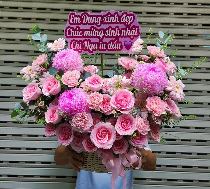Giỏ Hoa Hồng Pastel