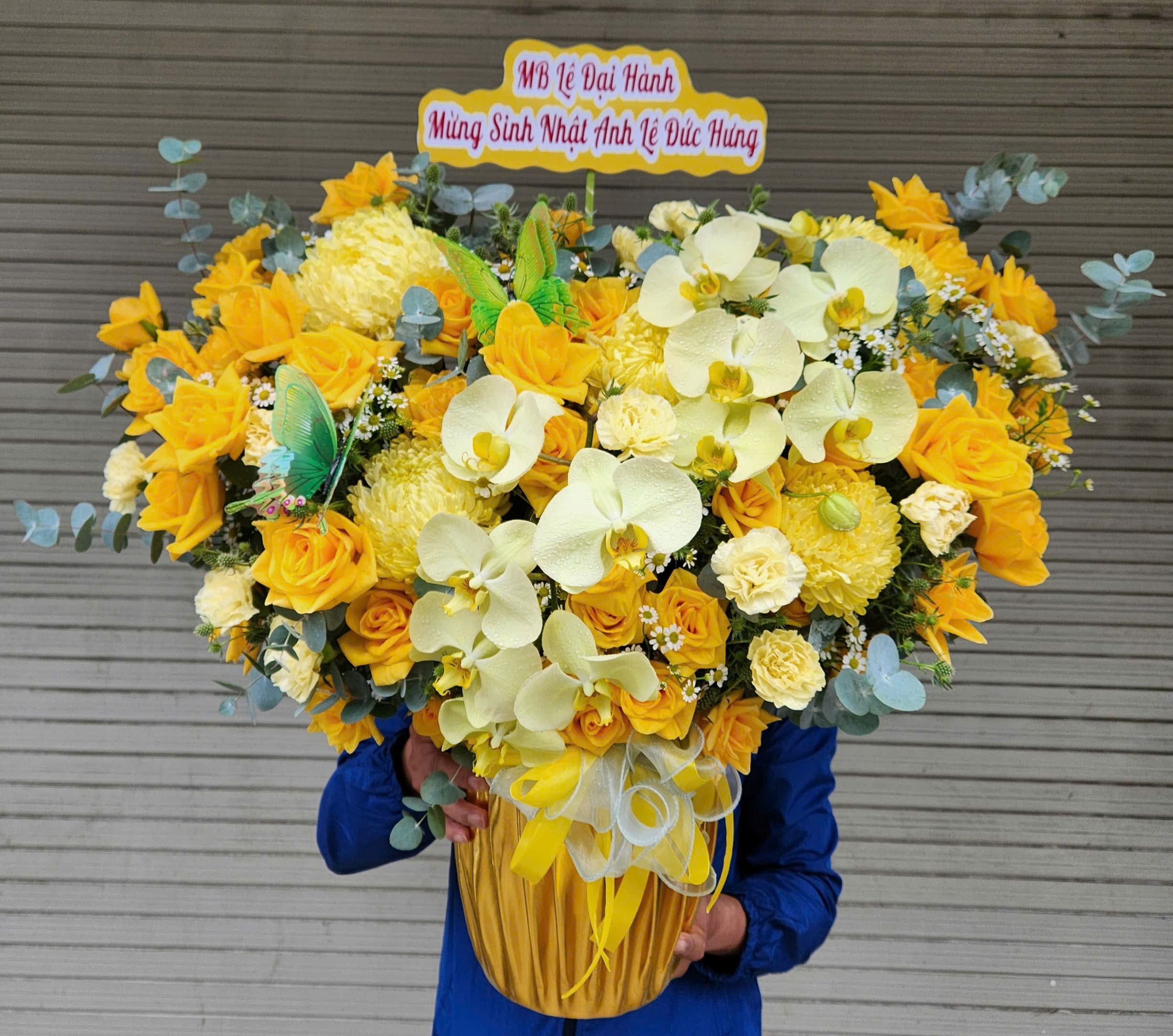 Mẫu Giỏ Hoa Tone Vàng Tặng Khai Trương Đẹp, Sang Trọng TPHCM