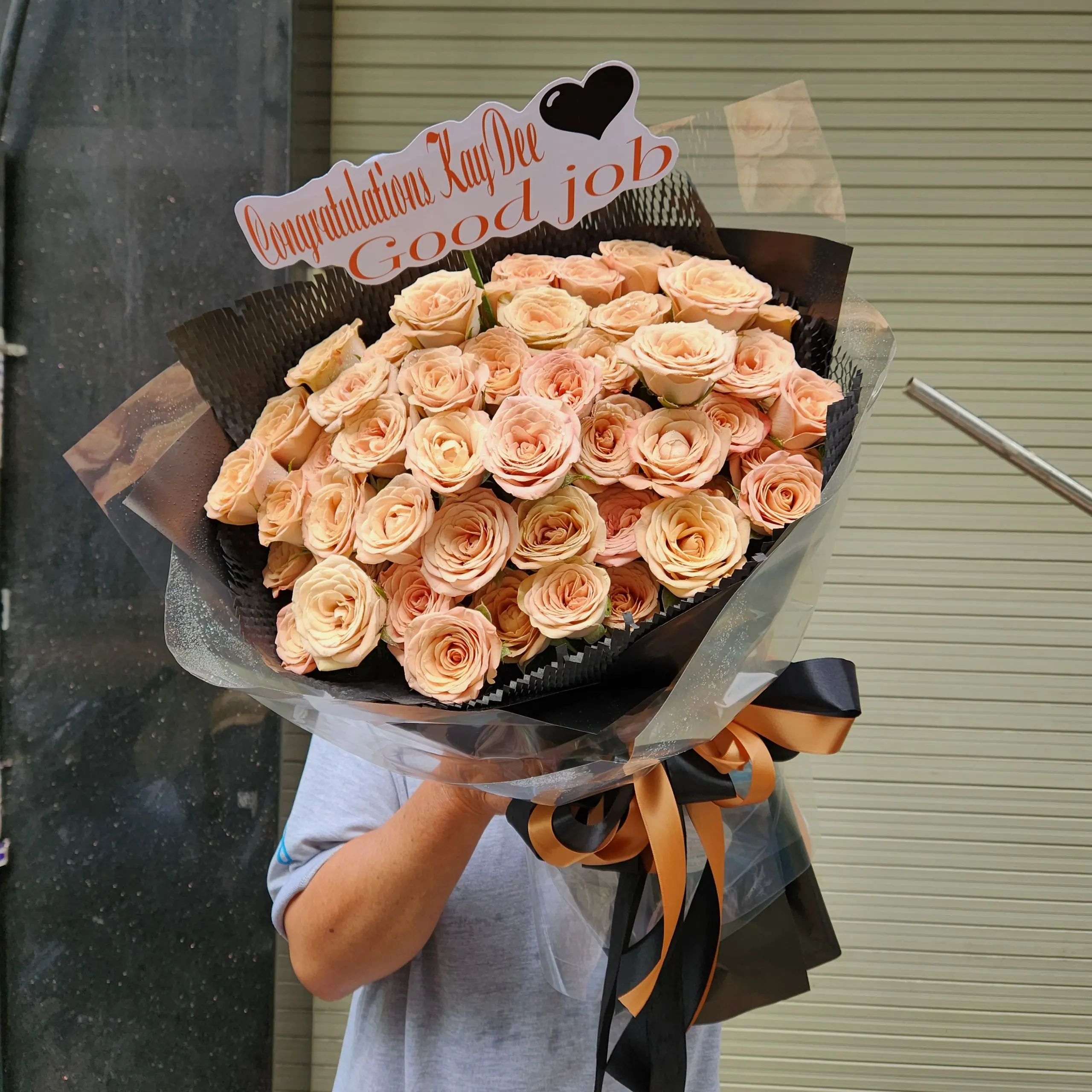 B&oacute; Hoa Hồng Capuchino 