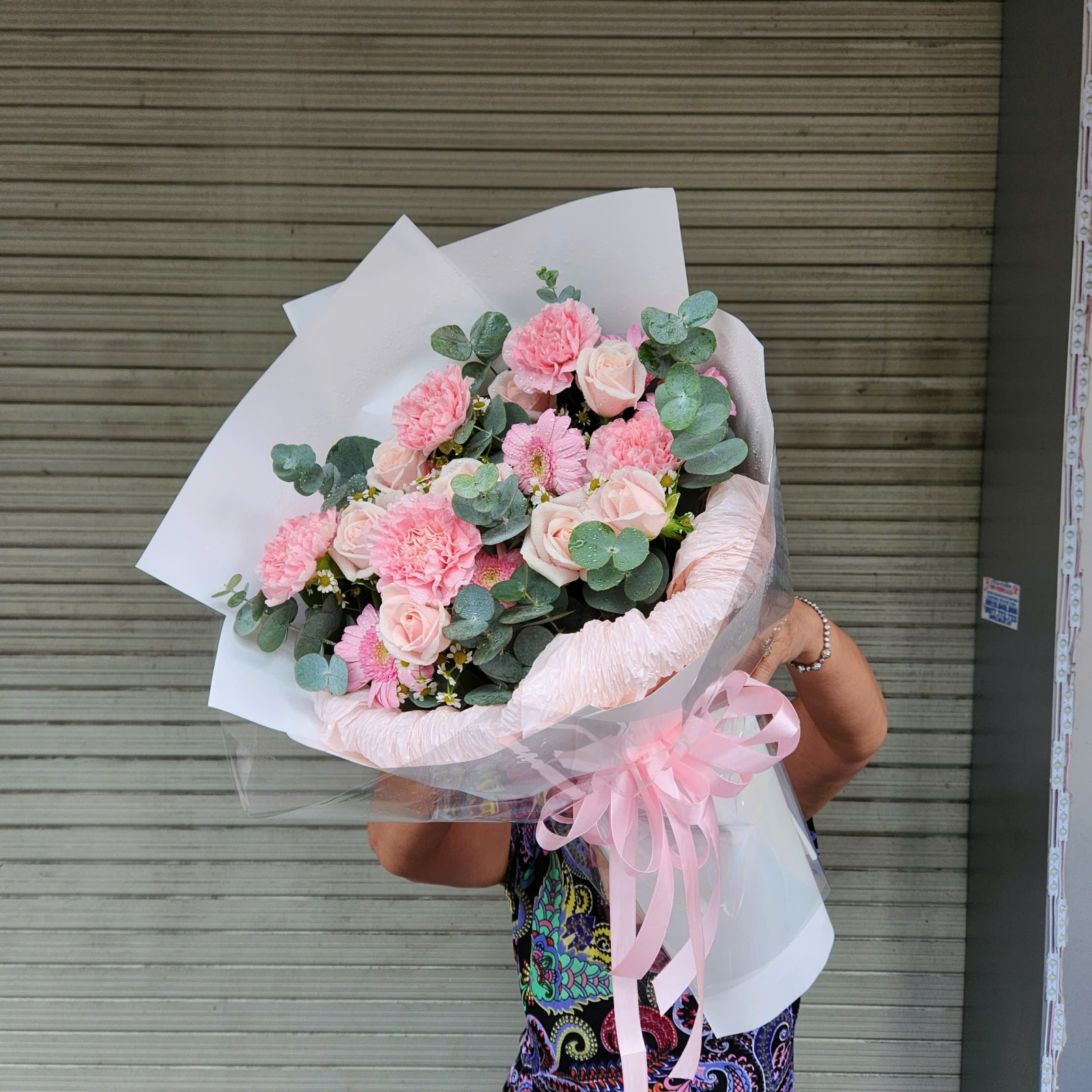 Bó hoa hồng cẩm chướng hồng pastel đẹp nhẹ nhàng