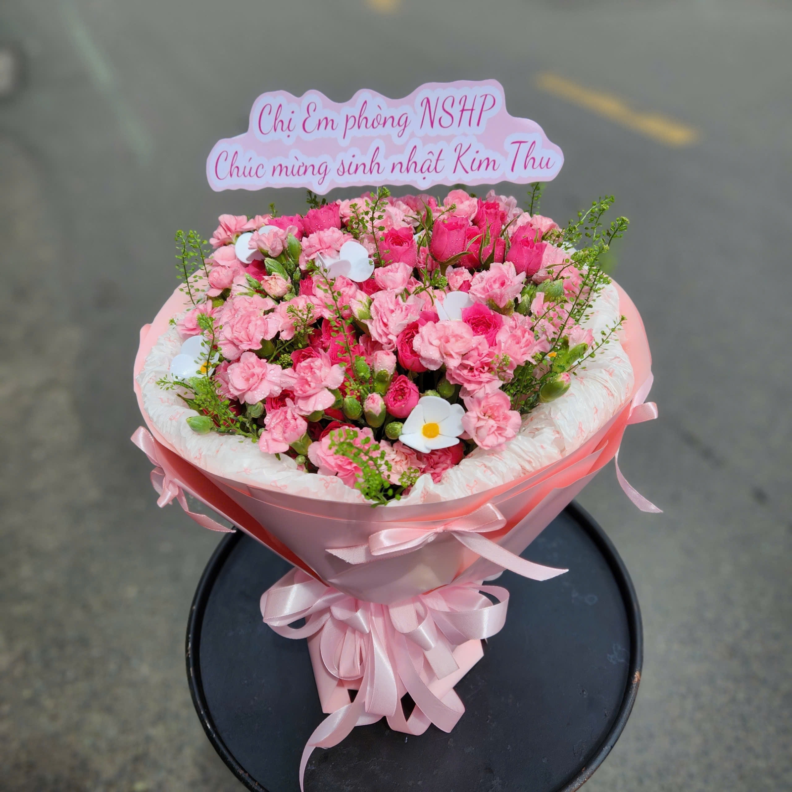 bó hoa hồng chùm sophia mix hoa cẩm chướng hồng 