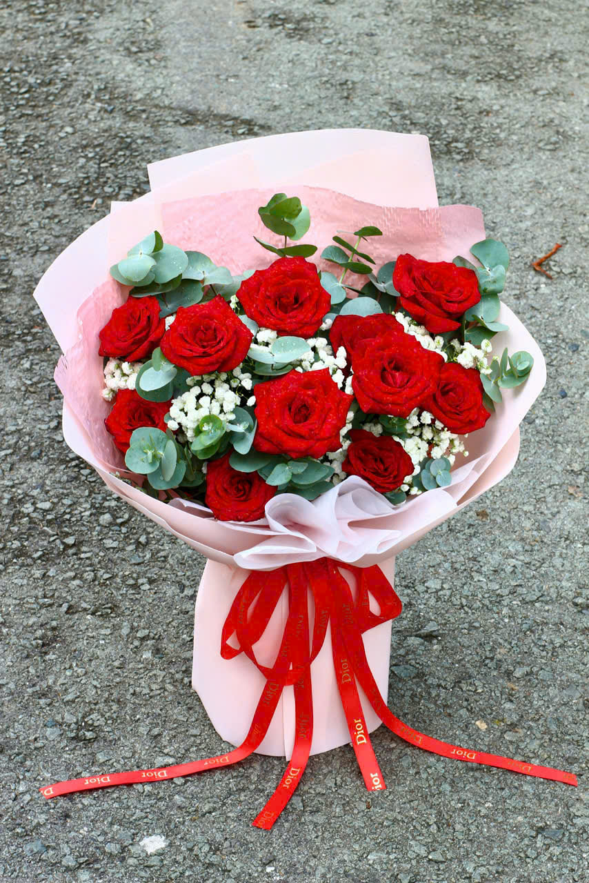 Bó Hoa Hồng Đỏ 11 bông Giấy Hồng 