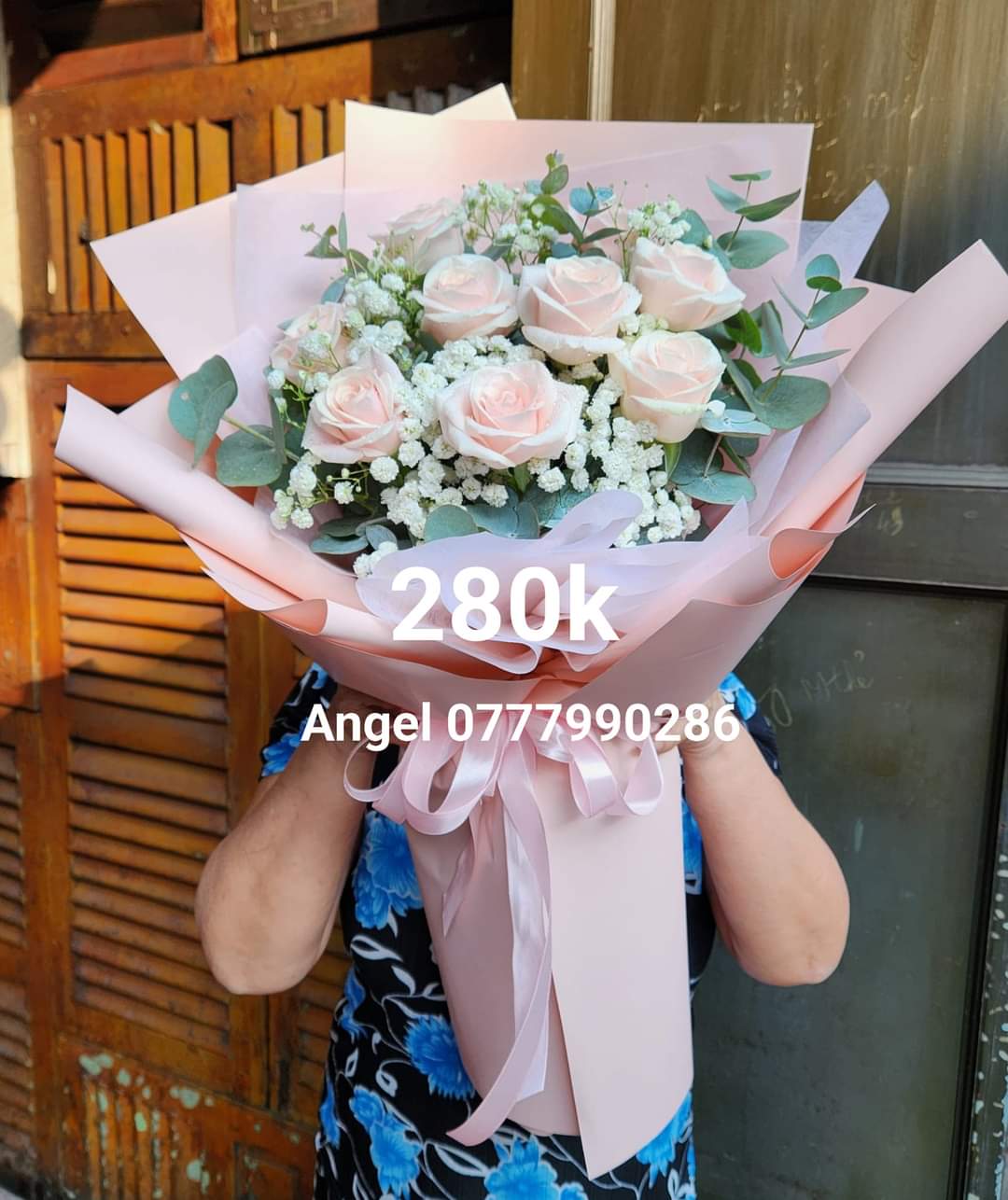 BÓ HOA HỒNG KEM 9 BÔNG YÊU EM MÃI
