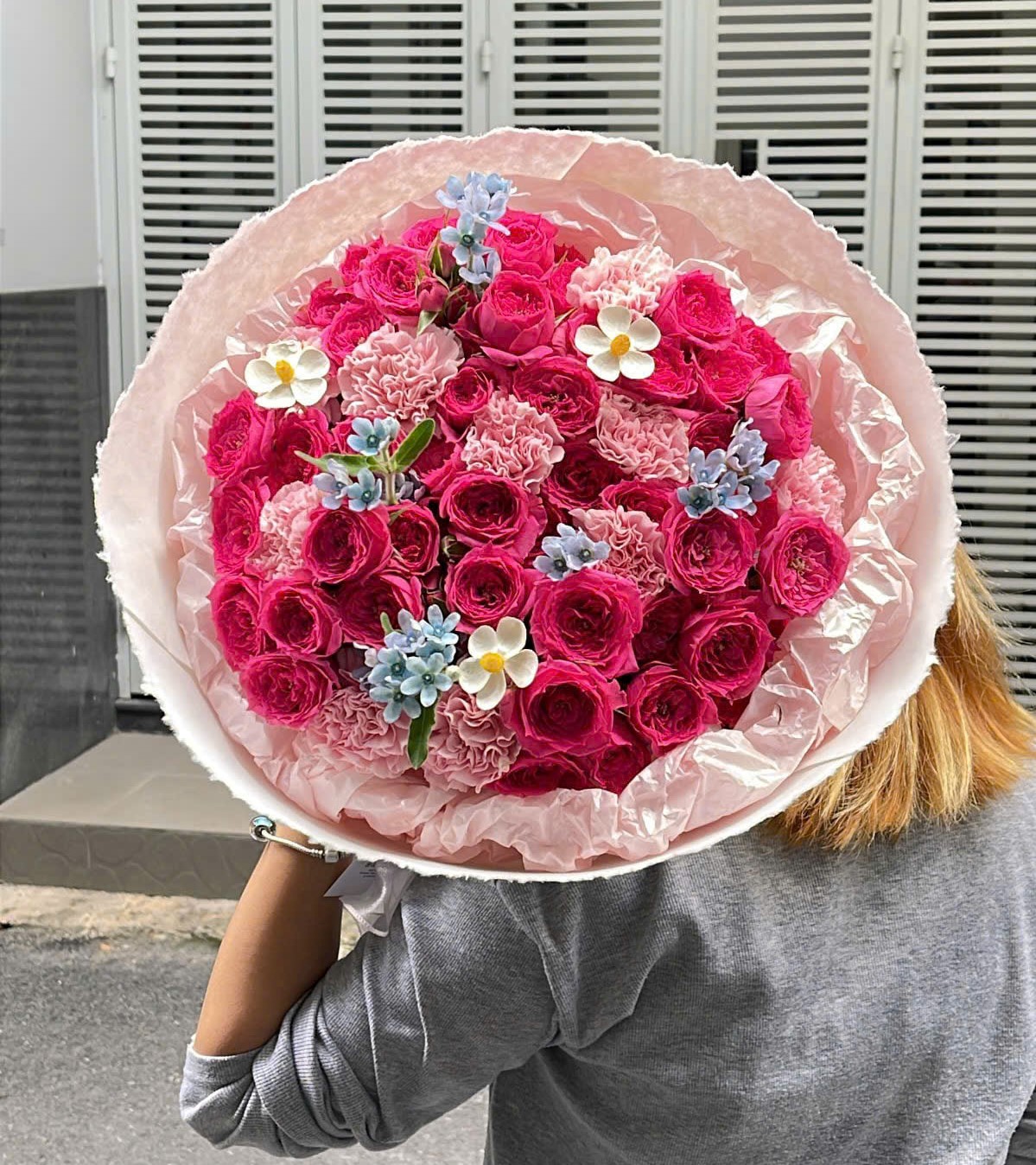 Bó Hoa Sophia Tone Hồng – Mẫu Hoa Sinh Nhật Đẹp, Ngọt Ngào TPHCM