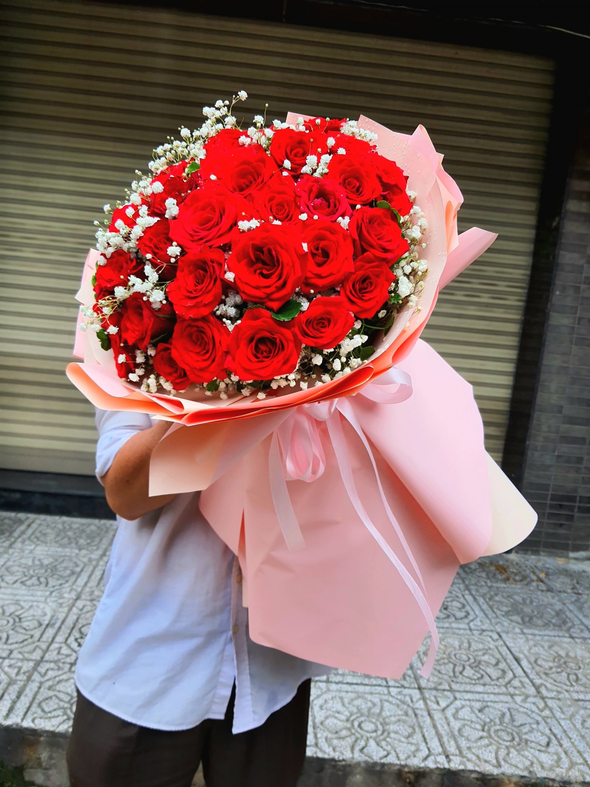 BÓ HOA HỒNG ĐỎ GIẤY HỒNG 