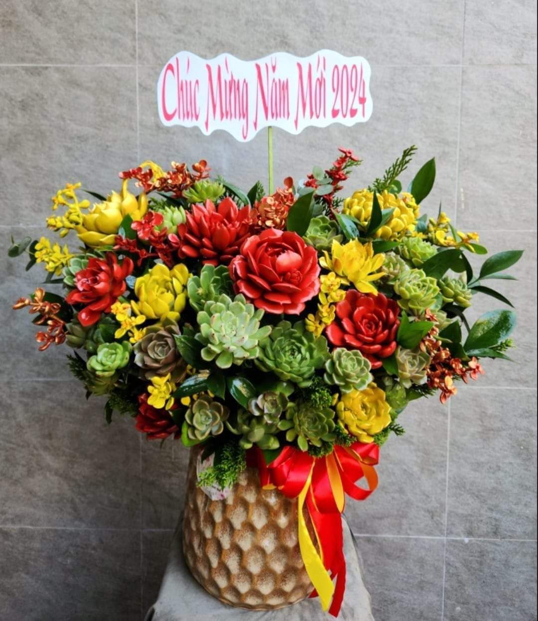 Bình Hoa Sen Đá