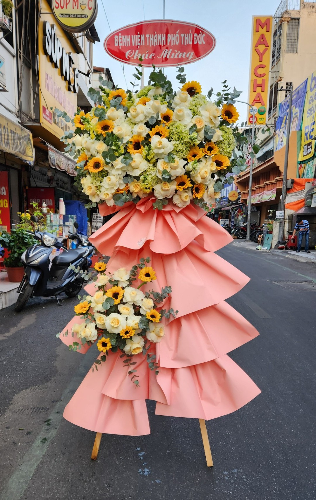 kệ hoa chúc mừng khai trương may mắn 