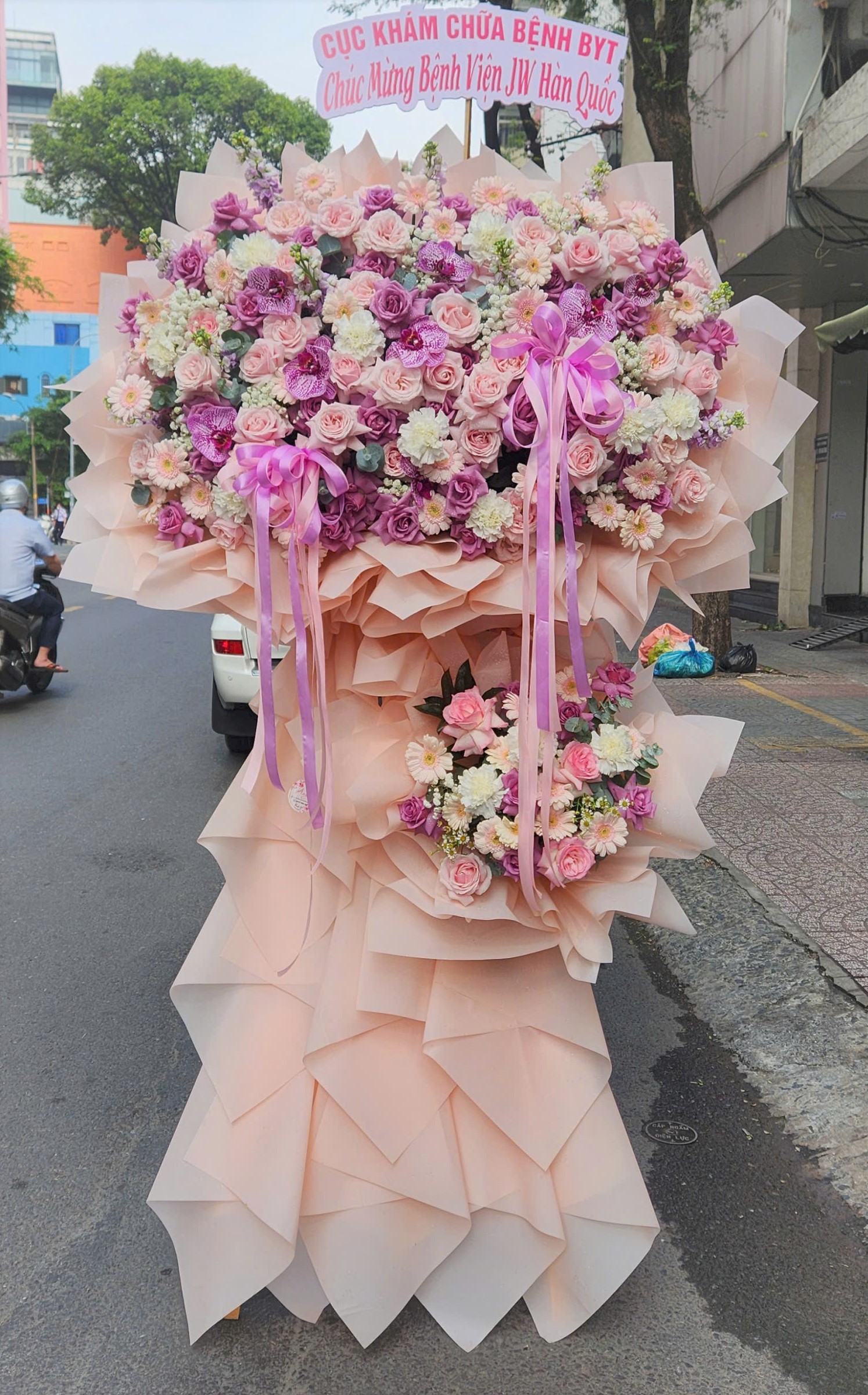 Hoa Khai Trương TPHCM – Kệ Hoa Chúc Mừng Đẹp, Giao Nhanh | Hoa Tươi Angel