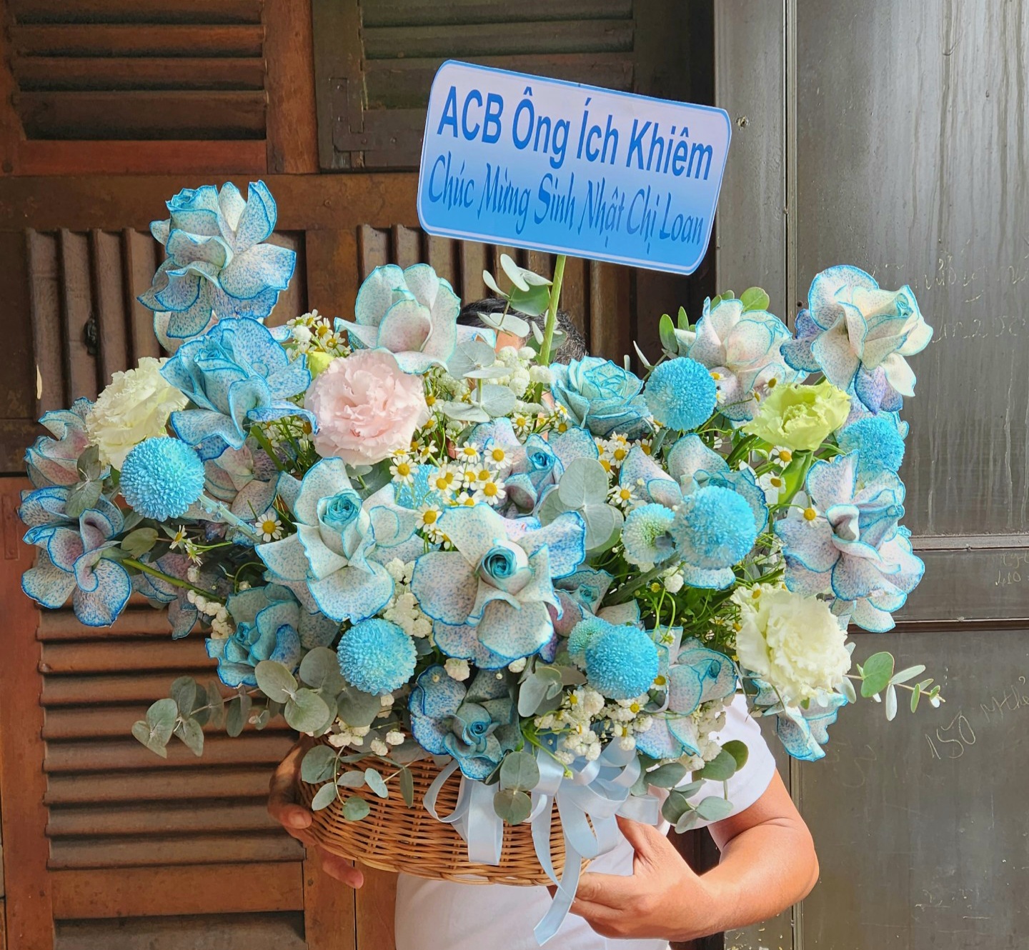 GIỎ HOA HỒNG XANH TẶNG SINH NHẬT 