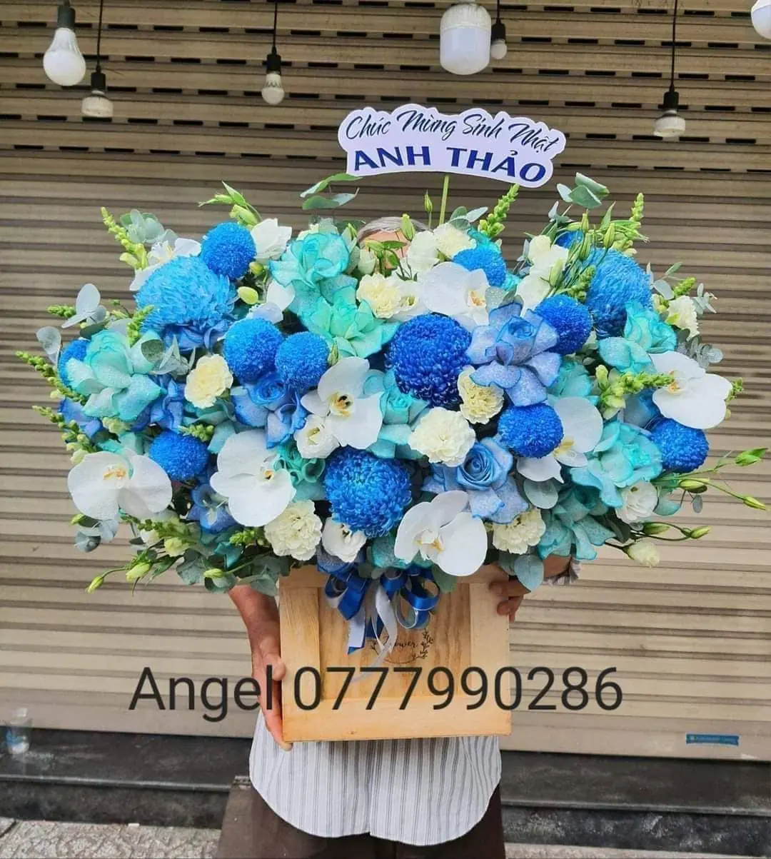 Lẵng Hoa Ch&uacute;c Mừng