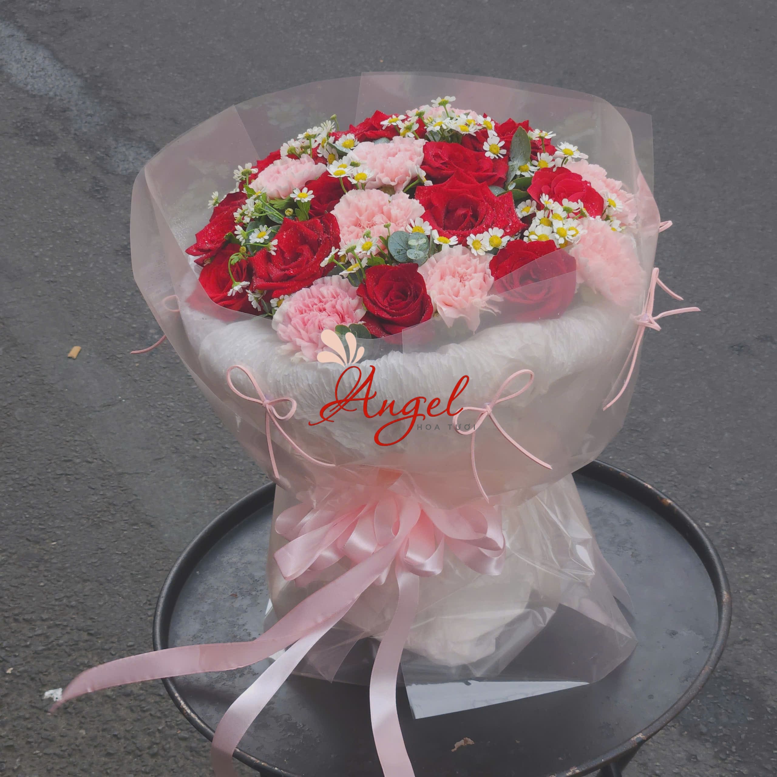 Bó Hoa Giá Rẻ Đẹp Chỉ Từ 300K – Giao Nhanh TP.HCM | Hoa Tươi Angel