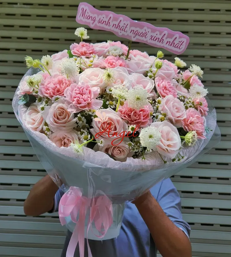 Bó Hoa Sinh Nhật Bạn Gái Đẹp TP.HCM – Tone Hồng Pastel Lãng Mạn