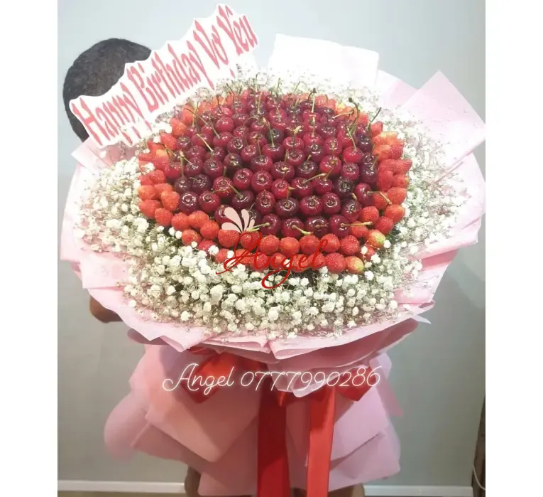Bó hoa dâu tây kết hợp Cherry