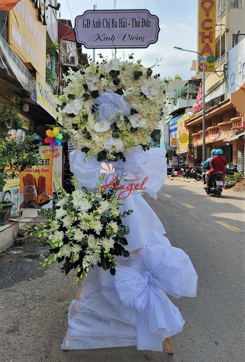 Kệ Hoa Chia Buồn Gần Chùa Xá Lợi – Giao Nhanh | Hoa Tươi Angel