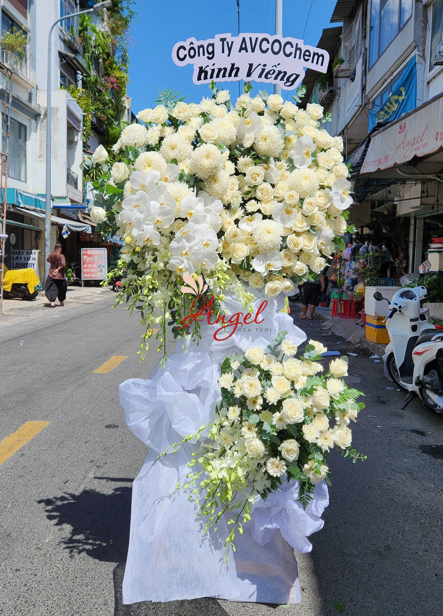 Kệ Hoa Chia Buồn Thành Kính Phân Ưu Đẹp TP.HCM | Hoa Tươi Angel