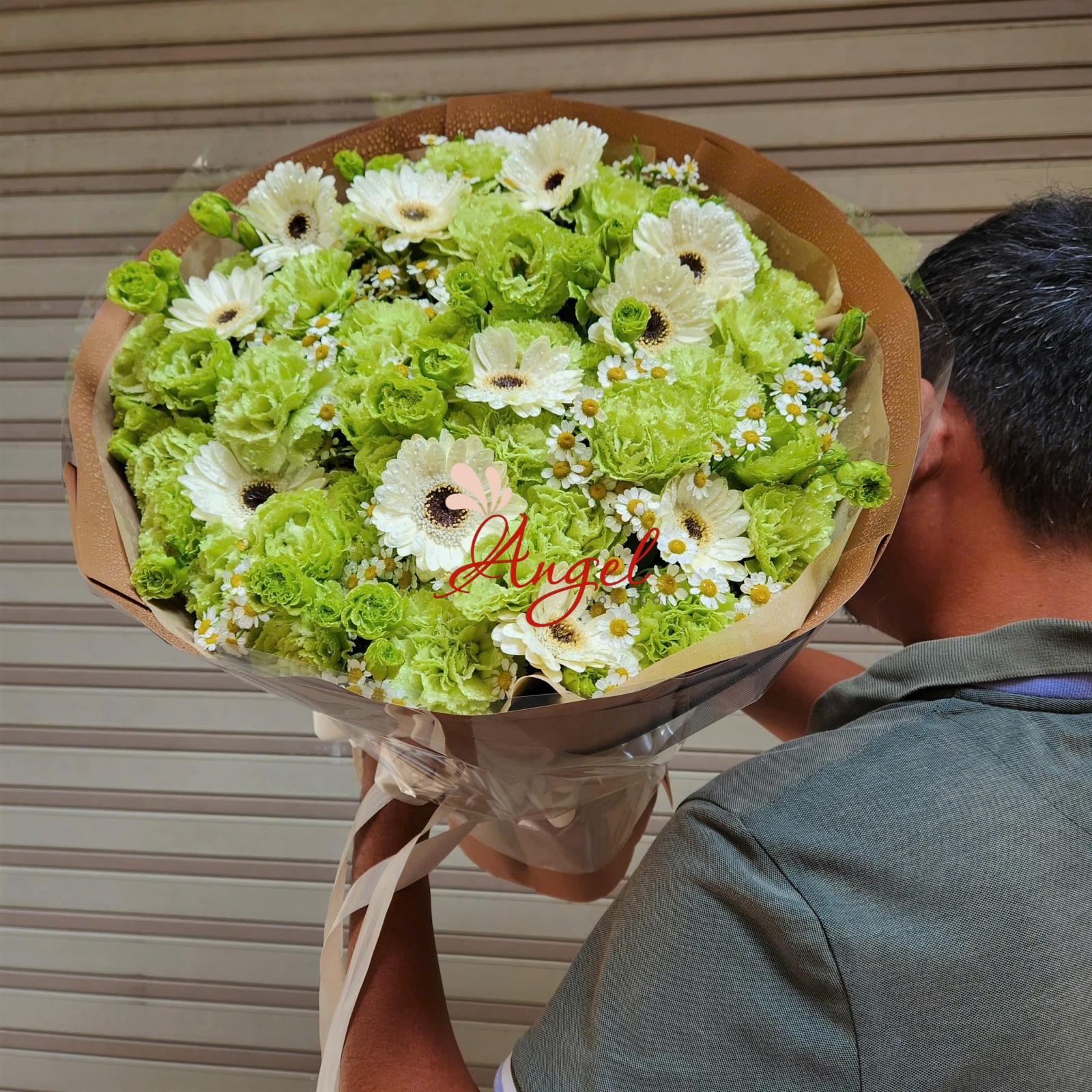 Bó Hoa Cát Tường Xanh Trắng - Món Quà Chúc Mừng Sinh Nhật Sang Trọng