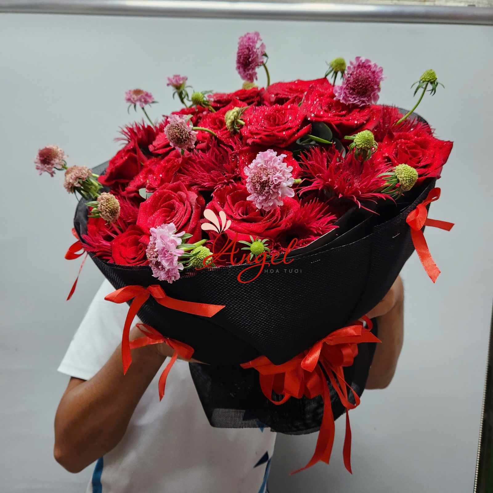 bó hoa hồng đỏ bó tròn tinh khiết