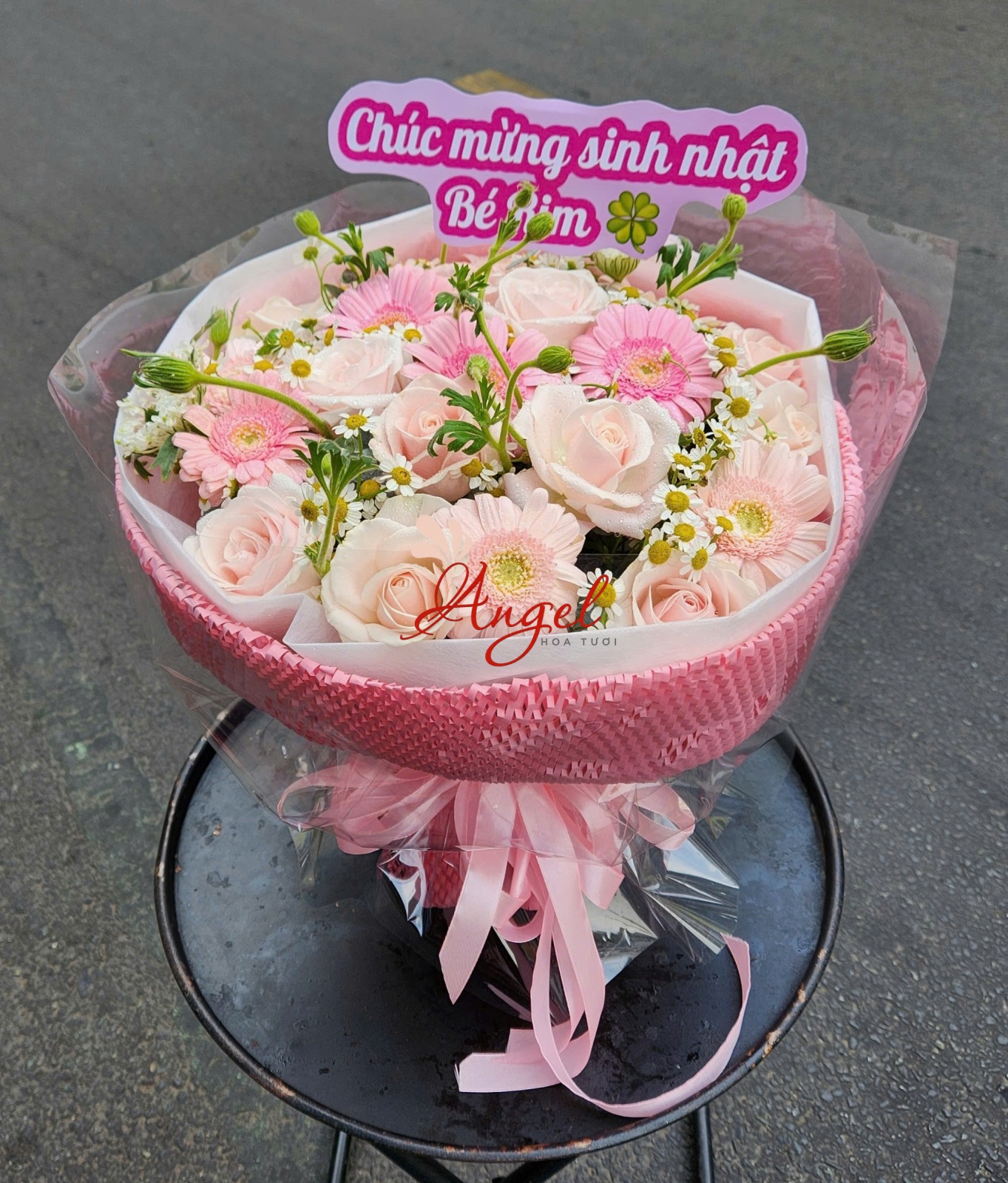 Bó Hoa Hồng Pastel Sinh Nhật Giá Rẻ TPHCM – Giao Nhanh Trong Ngày