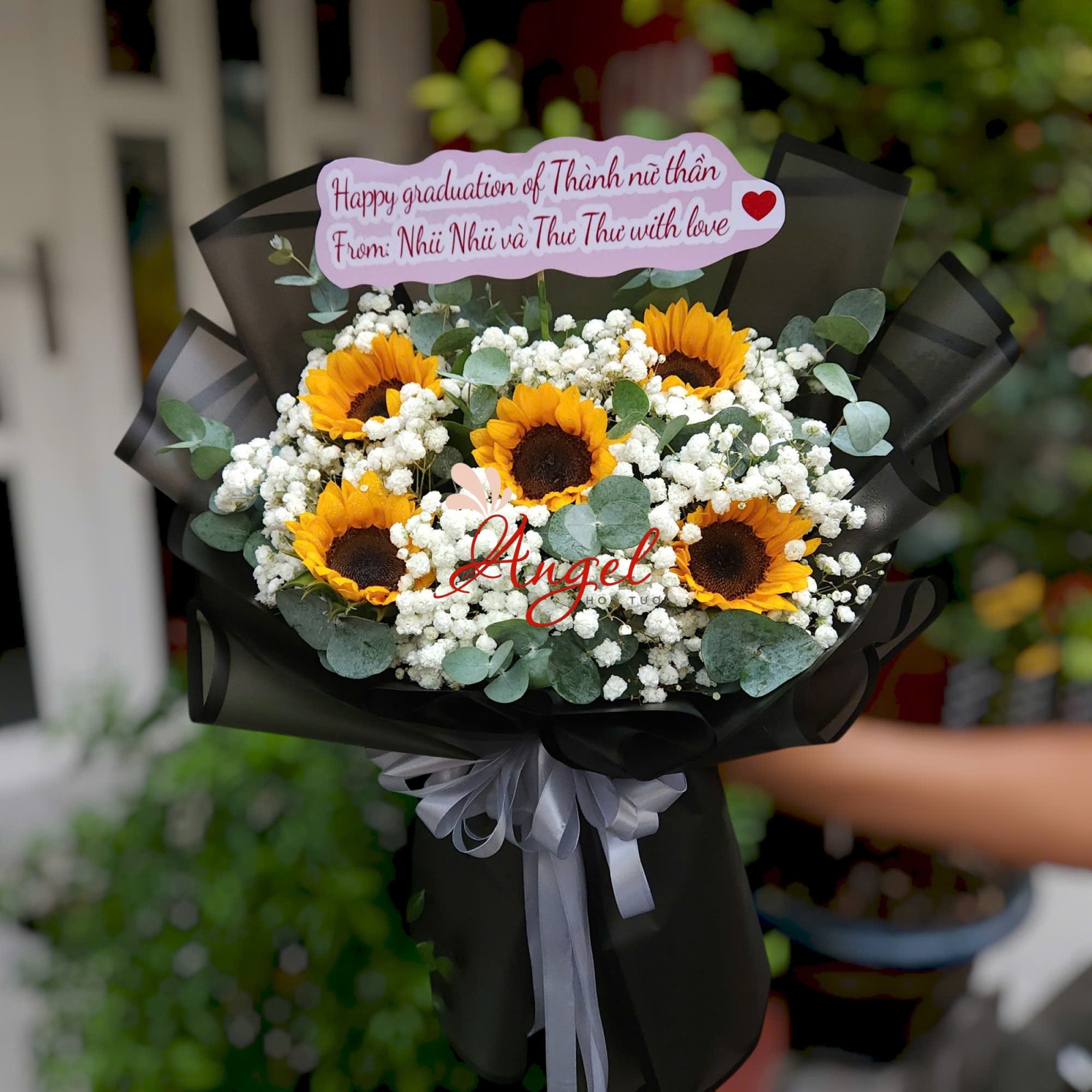 bó hoa hướng dương giấy đen