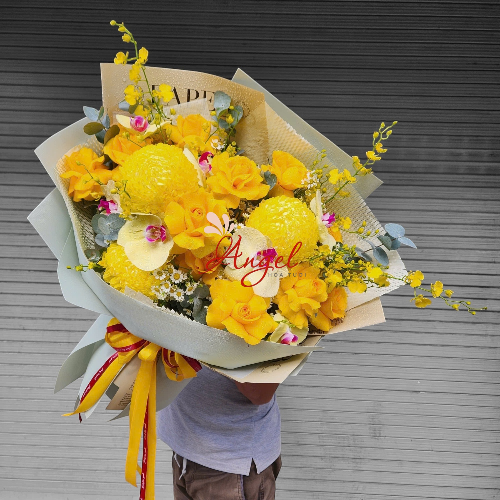 bó hoa tone vàng xinh tươi 