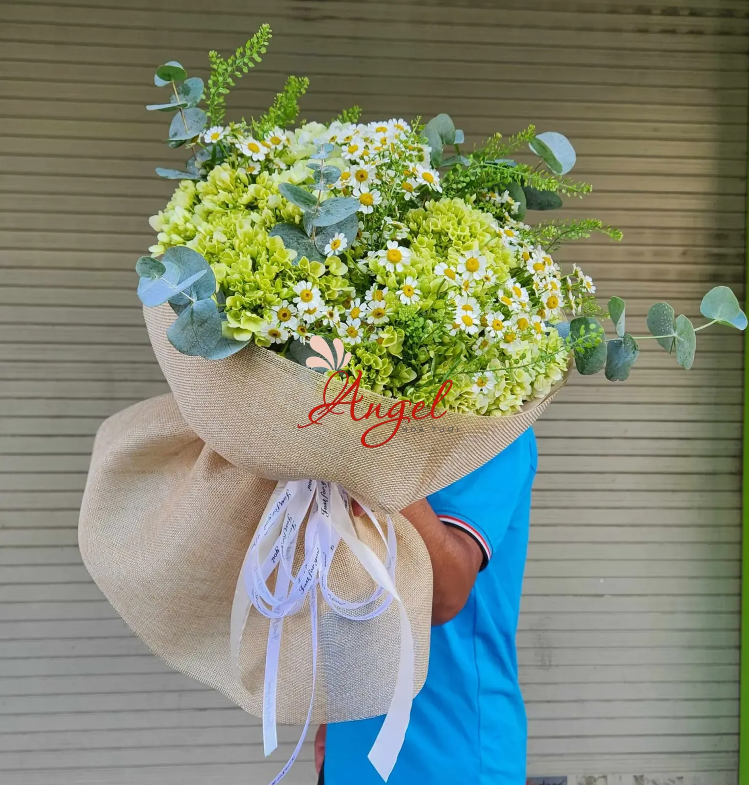 bó hoa cẩm tú cầu xanh lá
