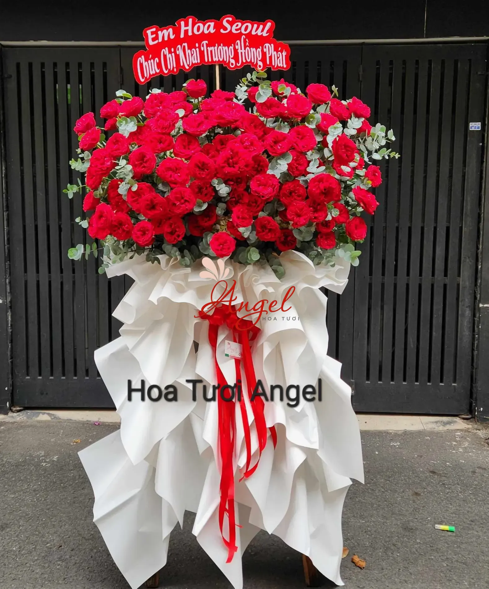 Kệ hoa khai trương hiện đại
