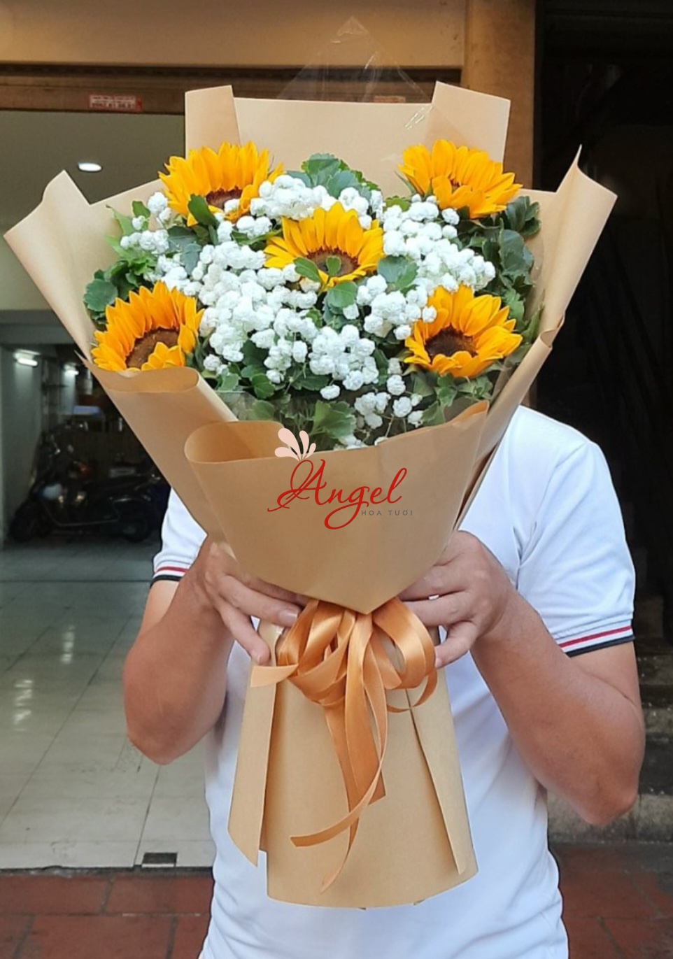 HƯỚNG DƯƠNG BÊN EM