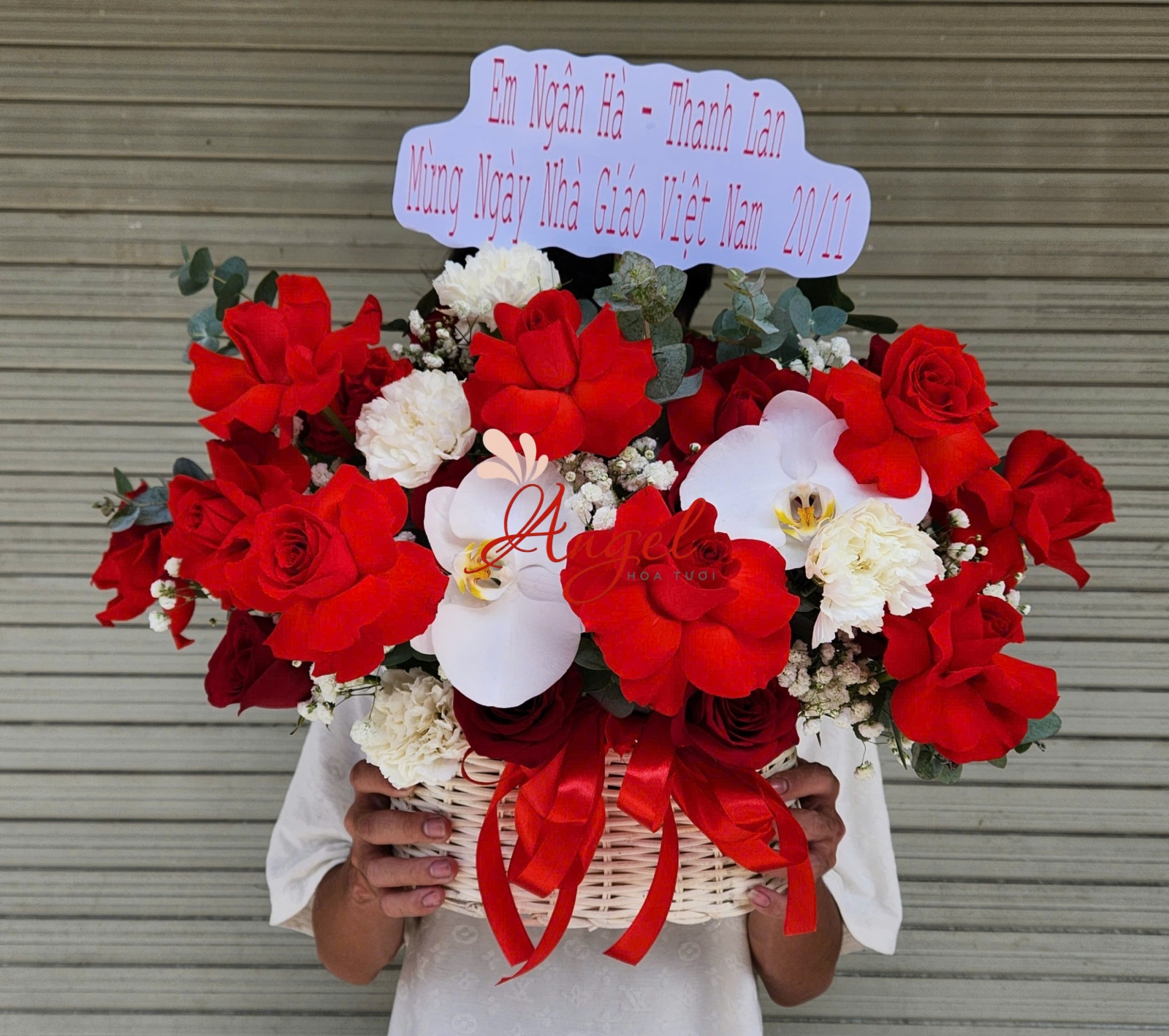 Giỏ hoa sinh nhật  quận 11