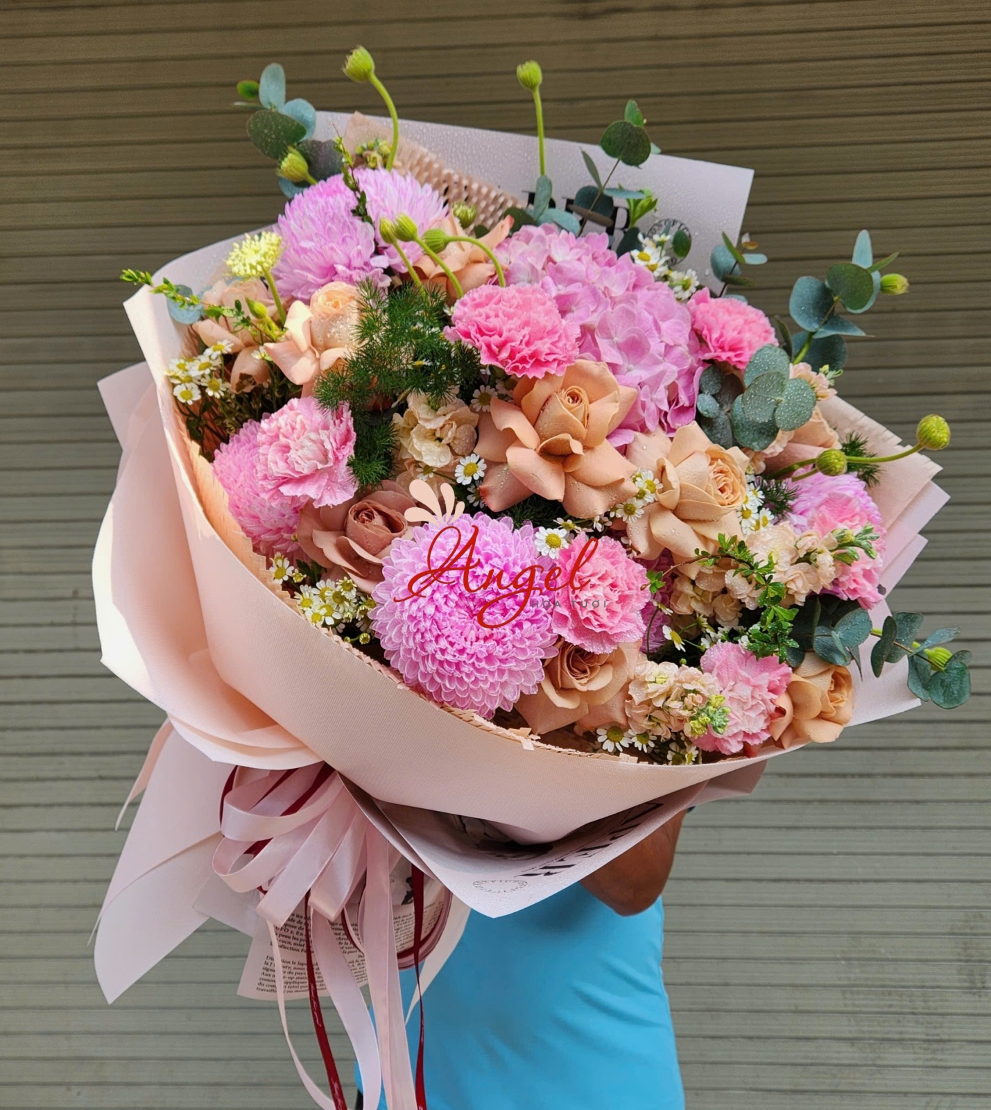 bó hoa tone hồng pastel