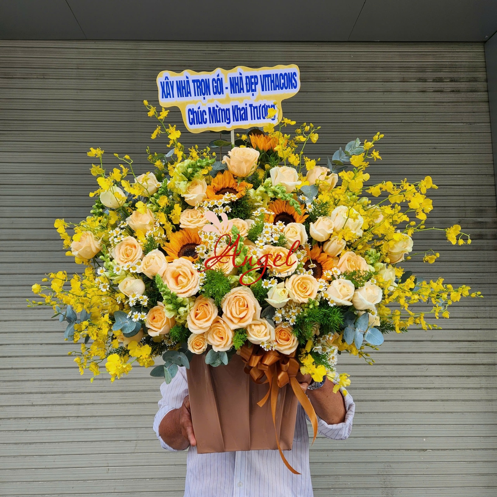 giỏ hoa chúc mừng khai trương giá rẻ quận 10 tphcm