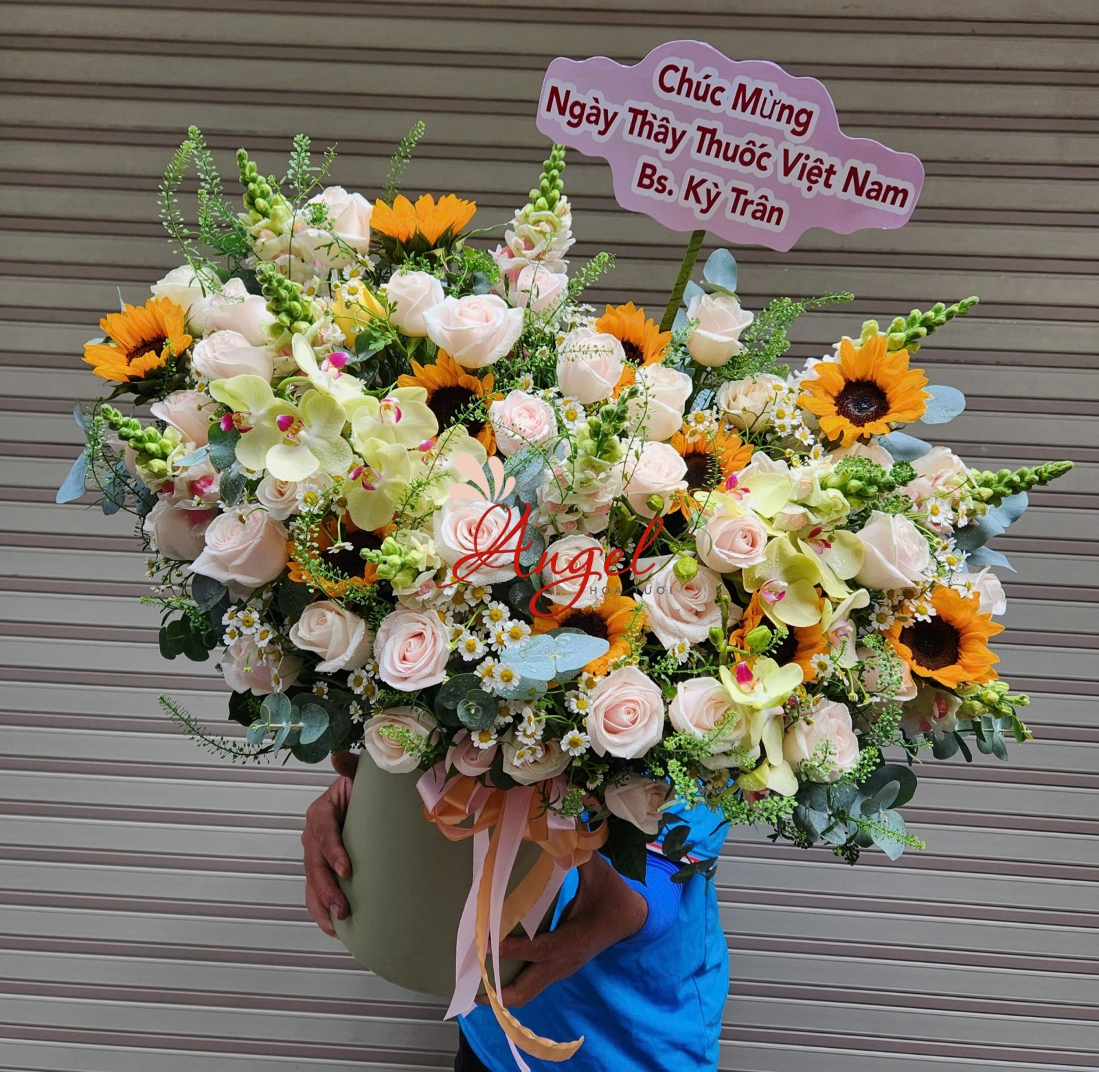 lẵng hoa chúc mừng khai trương cửa hàng