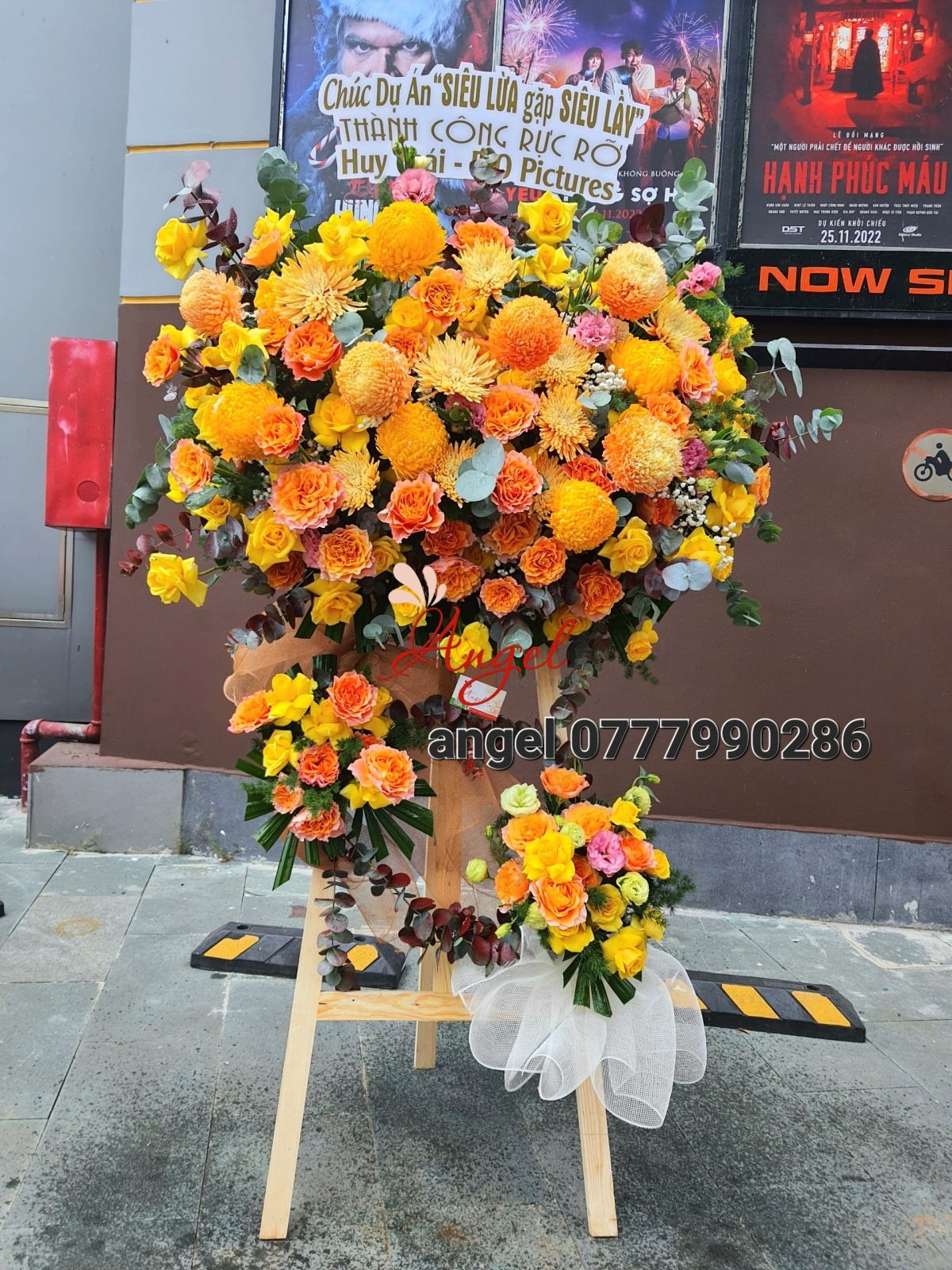 Kệ hoa chúc mừng khai trương quận 1 rạng danh 