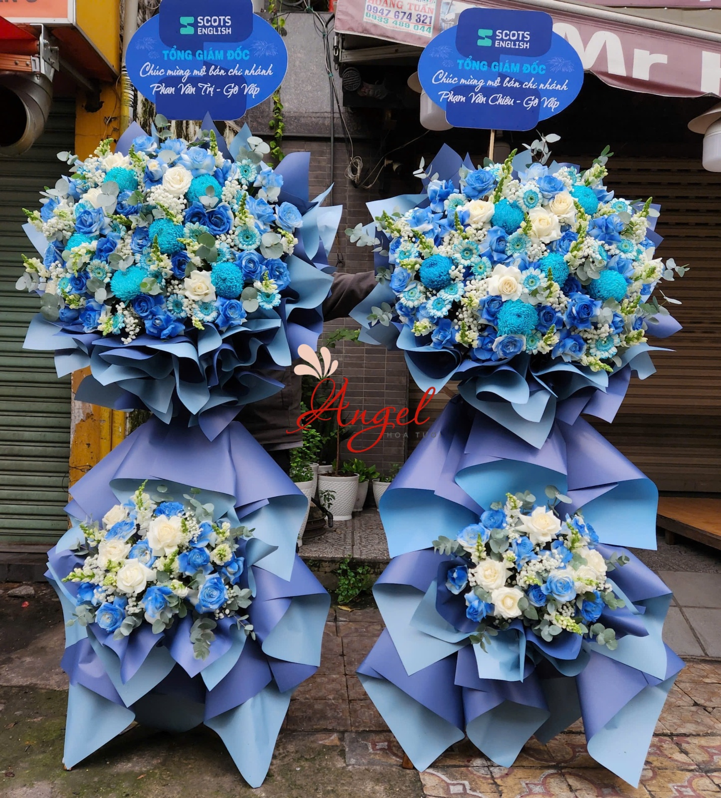 Shop Kệ Hoa Khai Trương Tone Xanh Dương Đẹp Tại TP.HCM